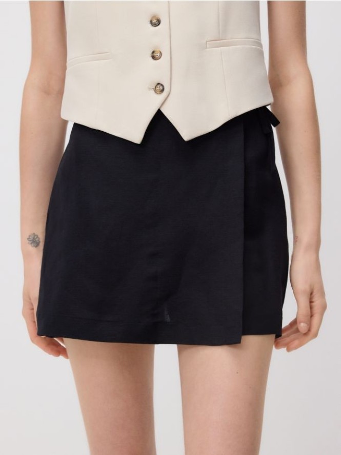 Spódnico-szorty z lnem - czarny