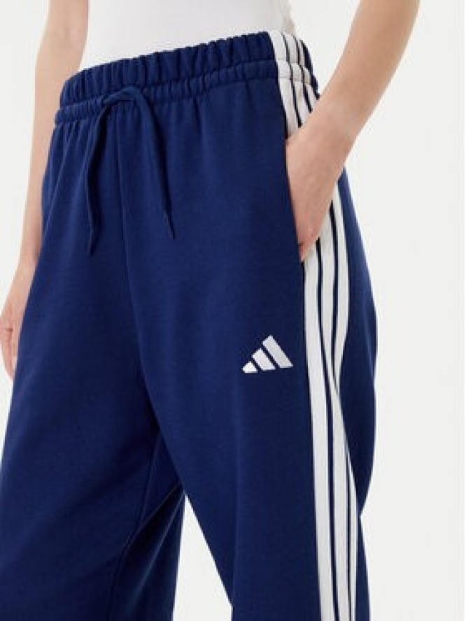 adidas Spodnie dresowe Essentials 3-Stripes Fleece JX7696 Niebieski Loose Fit