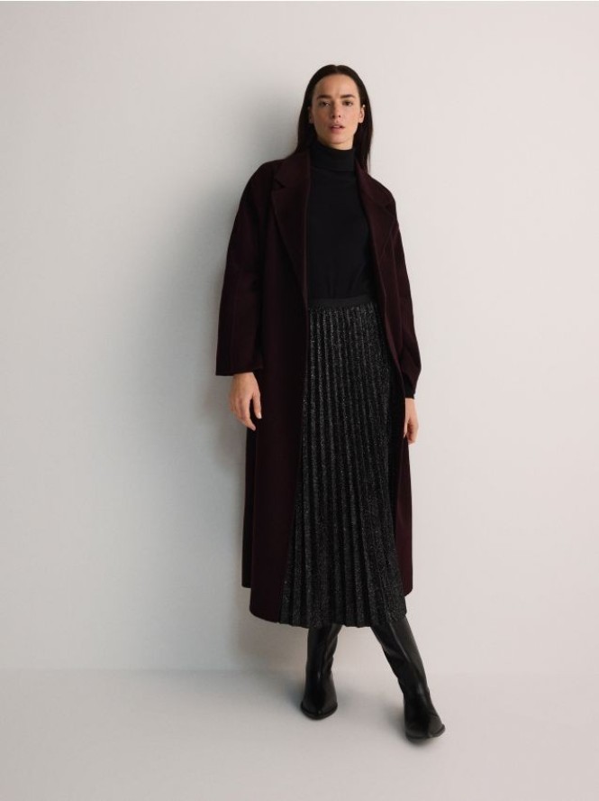 Błyszcząca spódnica z plisami - czarny