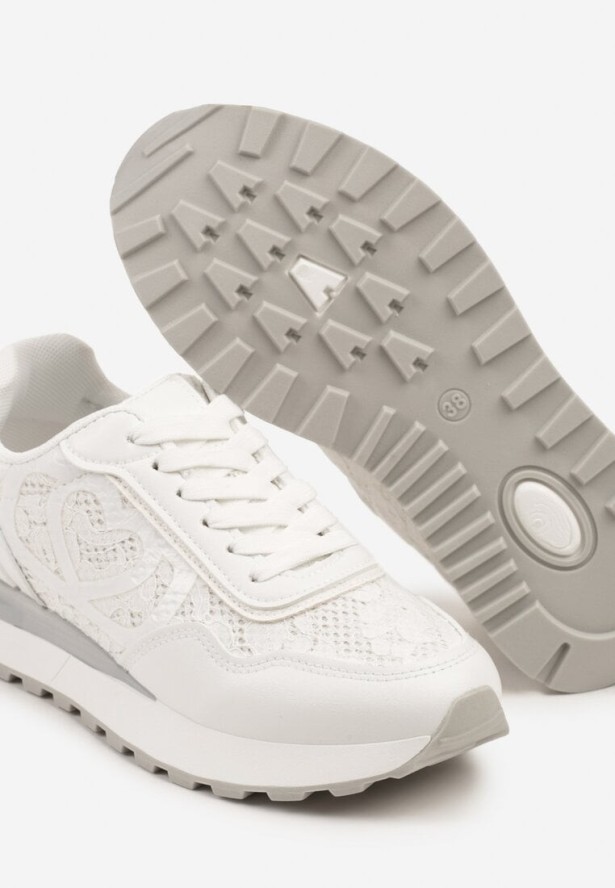 Białe Sneakersy z Koronkowymi Zdobieniami Dallriva