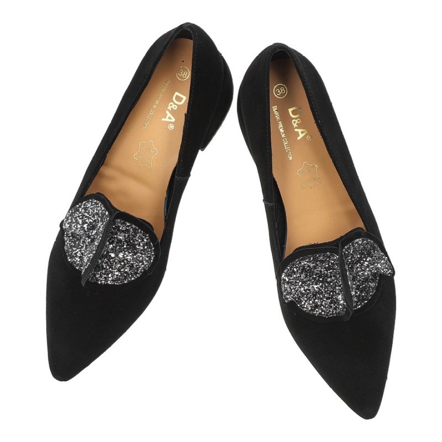 Czółenka damskie S. Barski, na klocku zamszowe z ozdobą i noskiem w szpic, czarne-srebrne, MR52-181