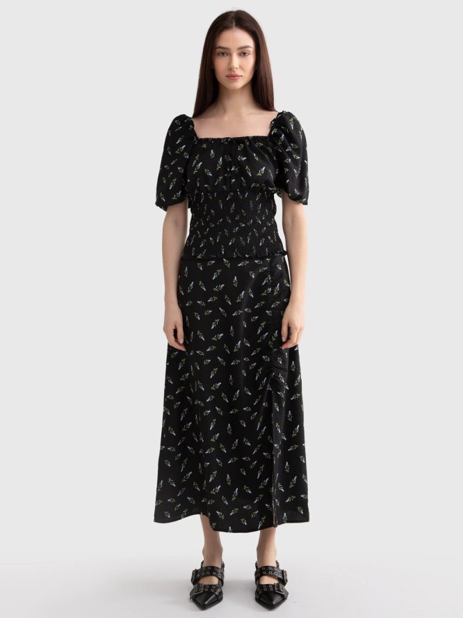 Bluzka damska z wiskozy z bufiastymi rękawami czarna Onega 906