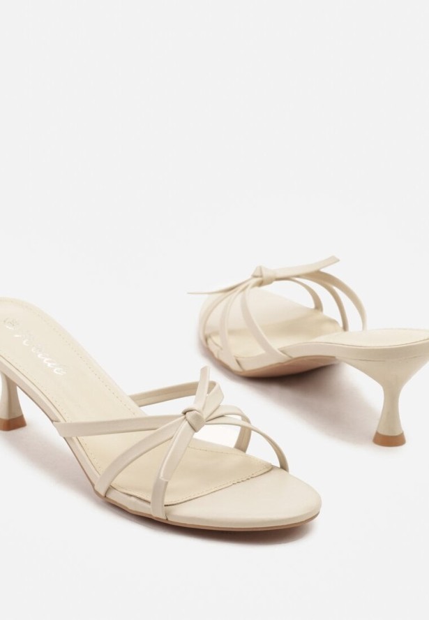 Beżowe Klapki na Obcasie Typu Klepsydra z Przeplatanymi Paskami Niliera