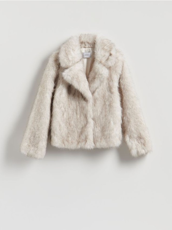 Sztuczne futerko z kołnierzem - złamana biel