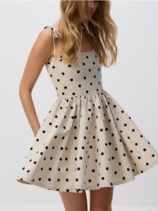 Sukienka w kropki - beżowy