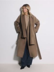 Płaszcz handmade z odpinanym szalem - beżowy