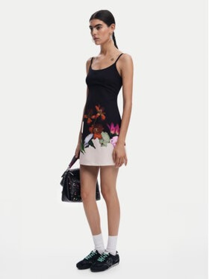 Desigual Sukienka letnia Le Mans 25SWVW16 Czarny Regular Fit