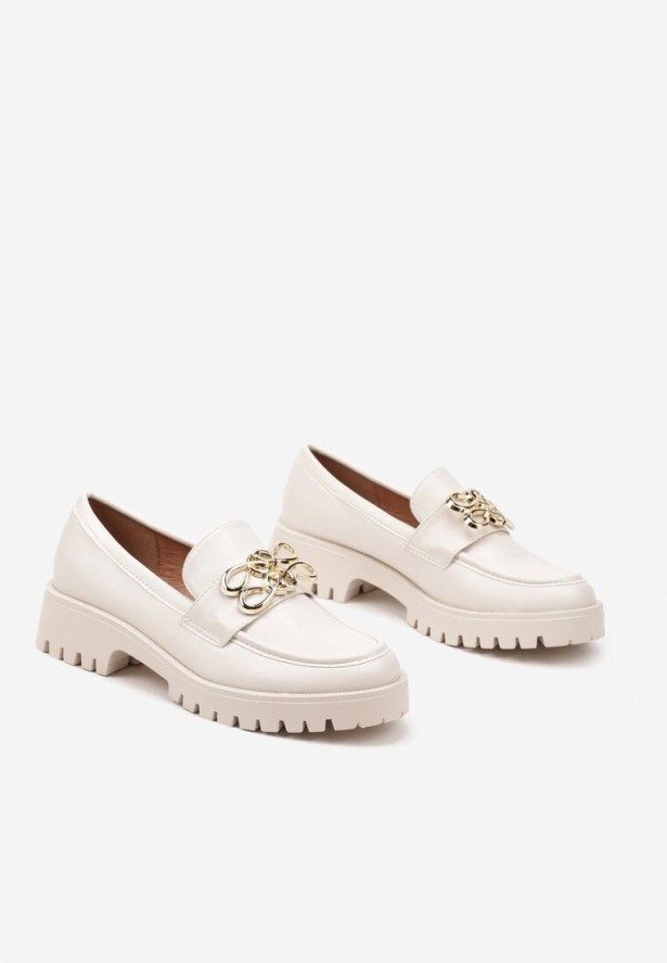 Beżowe Mokasyny Wsuwane z Metaliczną Ozdobą Afleria