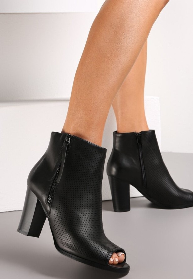 Czarne Botki na Słupku z Cholewką za Kostkę i Otwartym Noskiem Alentha