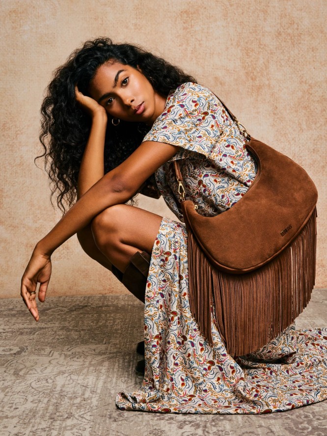 Torebka damska skórzana z frędzlami brązowa Arvia 803