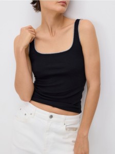 Top z modalem - czarny