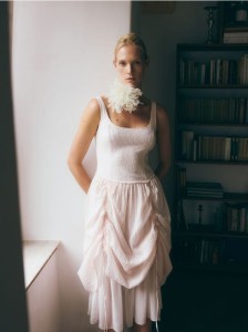 Sukienka midi z lyocellem - pastelowy róż