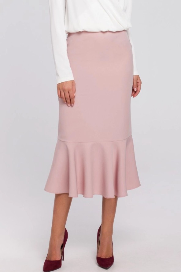 Elegancka ołówkowa spódnica midi zakończona falbaną