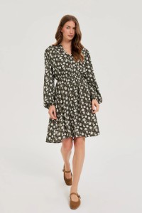 Rozkloszowana sukienka w kwiaty oliwkowa