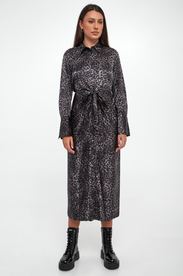 Sukienka szmizjerka w panterkę DKNY