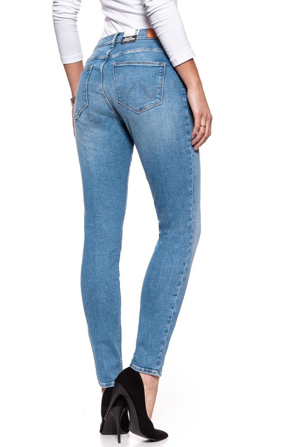 WRANGLER HIGH RISE SKINNY PEKIN SKY W27HFS17S 112128078