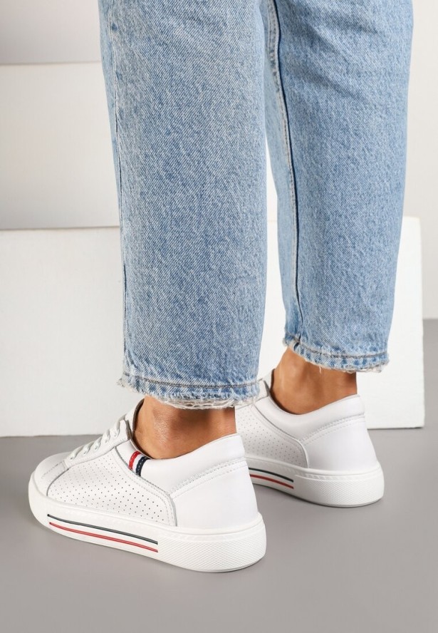 Białe Płaskie Sneakersy ze Skóry Naturalnej ze Skórzaną Wkładką Ozdobione Perforacją Zelili