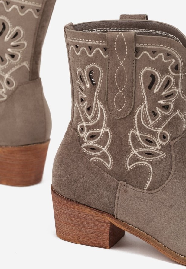 Zielone Botki Vices na Obcasie w Stylu Kowbojek z Haftem Nelithraea