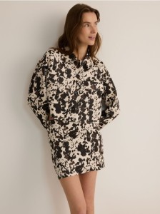 Krótka kurtka z kołnierzykiem - wielobarwny