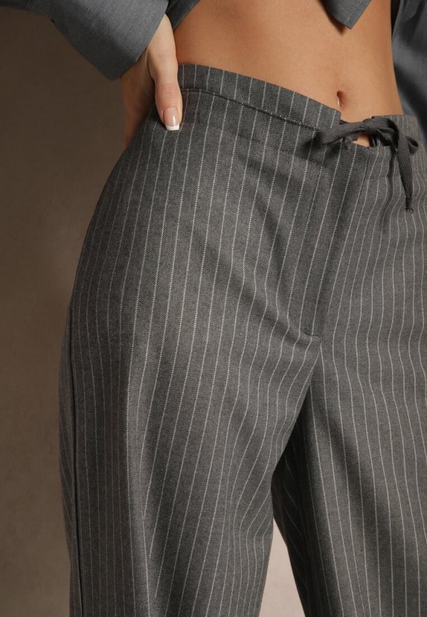 Szare Spodnie z Wiskozą w Garniturowym Stylu z Kieszeniami i Wiązaniem Seviara