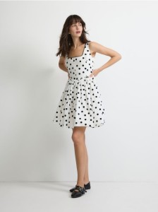 Bawełniana sukienka mini - kremowy