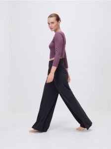 Spodnie wide leg z modalem - granatowy