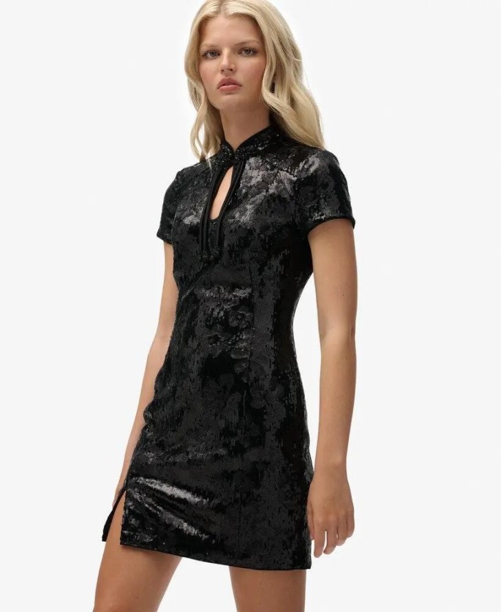 superdry Mini sukienka z cekinami Mandarin – Czarna