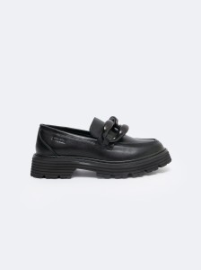 Mokasyny damskie loafersy z ozdobnym łaŅcuchem czarne LL274580 906