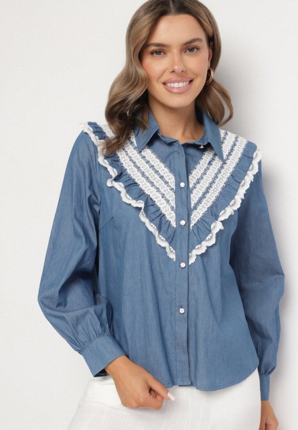 Niebieska Bawełniana Koszula w Rustykalnym Stylu z Koronką i Falbankami Lisalina
