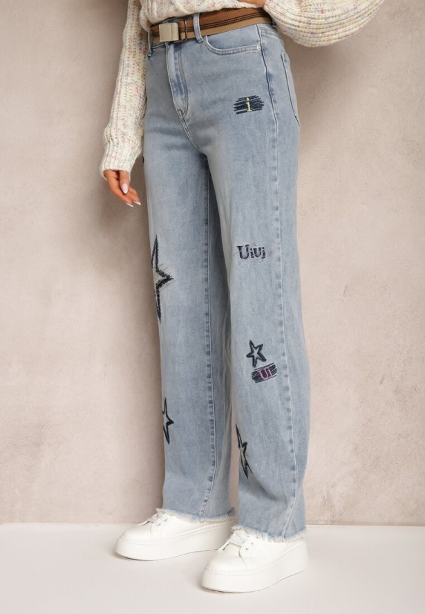 Jasnoniebieskie Szerokie Jeansy z Regularną Talią i Ozdobnymi Haftami w Gwiazdki Arialah