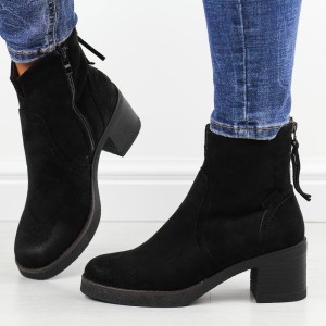 Czarne zamszowe botki damskie M.Daszyński 2426-5