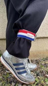 Odblaskowe klipsy do spodni rowerowych, niebieskie, białe, czerwone