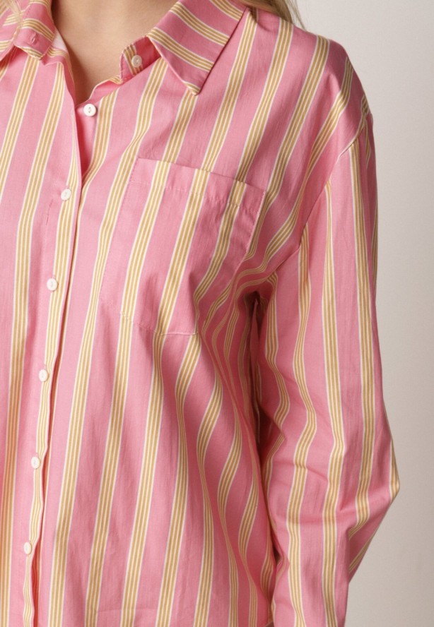 Różowa Bawełniana Koszula o Kroju Oversize Ozdobiona Pionowymi Paskami Ulialia