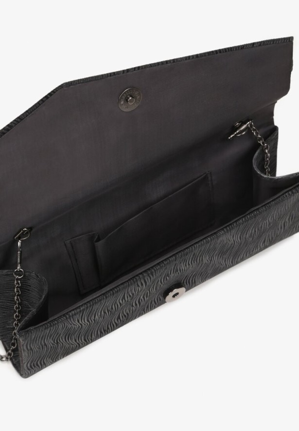 Czarna Torebka Kopertówka na Łańcuszku Edwina