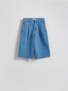 Jeansowe szorty z zakładkami - niebieski