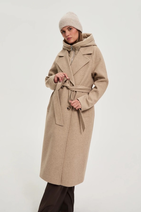 Dzianinowa czapka beżowa