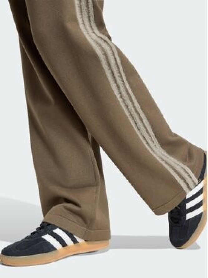 adidas Spodnie dresowe Firebird KS7362 Brązowy Regular Fit