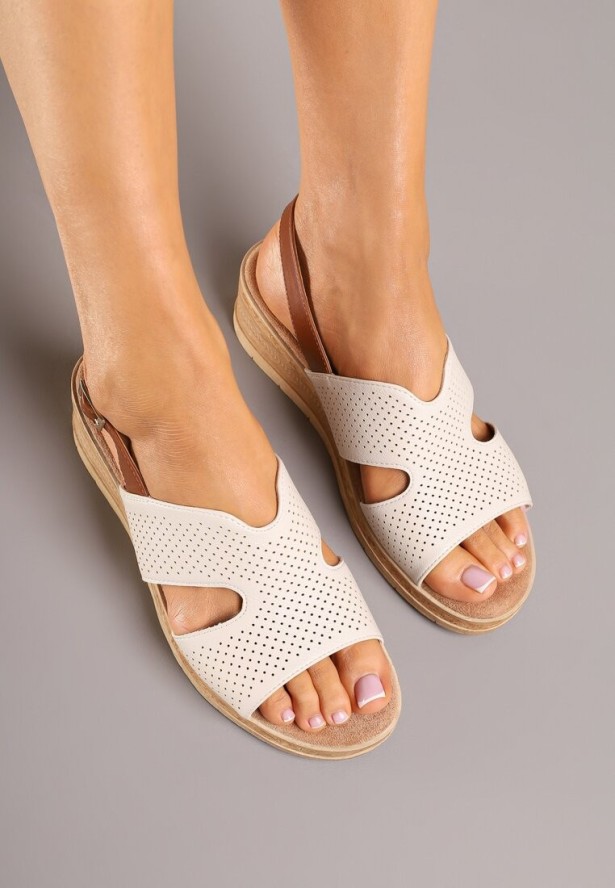 Beżowe Ażurowe Sandały na Koturnie ze Skórzaną Wkładką Liressa