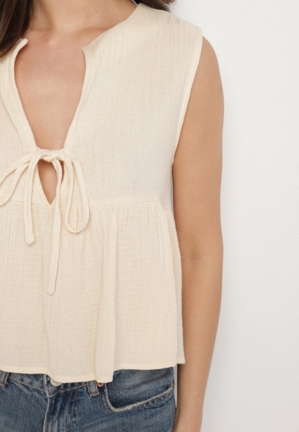 Beżowa Bawełniana Bluzka Top z Wiązaniem z Przodu i Lekką Falbanką Furena