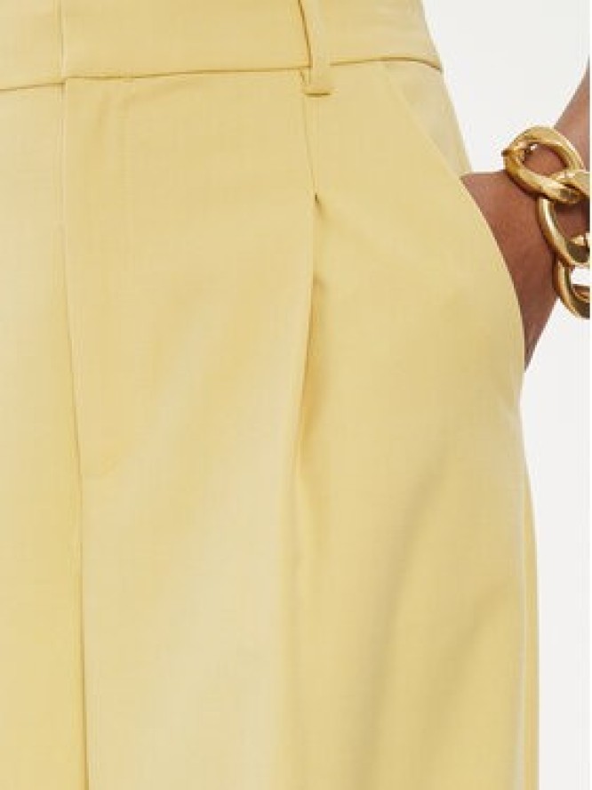 Gestuz Spodnie materiałowe Paula 10906861 Żółty Relaxed Fit