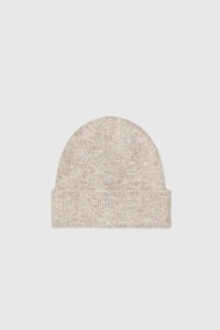 Czapka z dodatkiem wełny beżowa