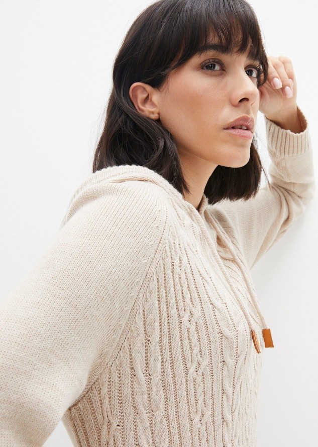 Sukienka dzianinowa z kapturem, we wzór w warkocze