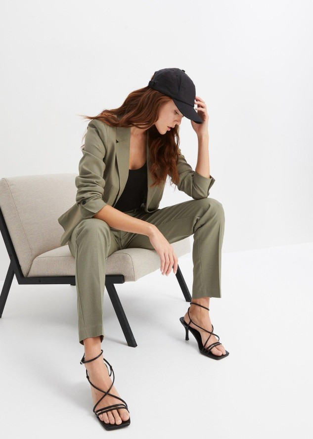 Żakiet z kieszeniami z lamówką