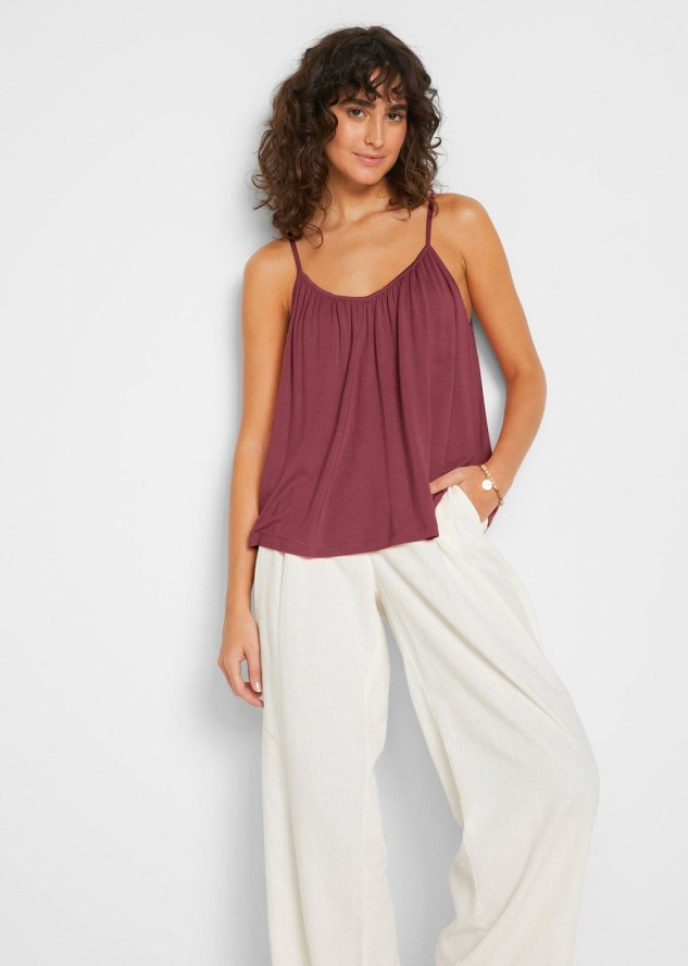 Top na wąskich ramiączkach z lejącej wiskozy