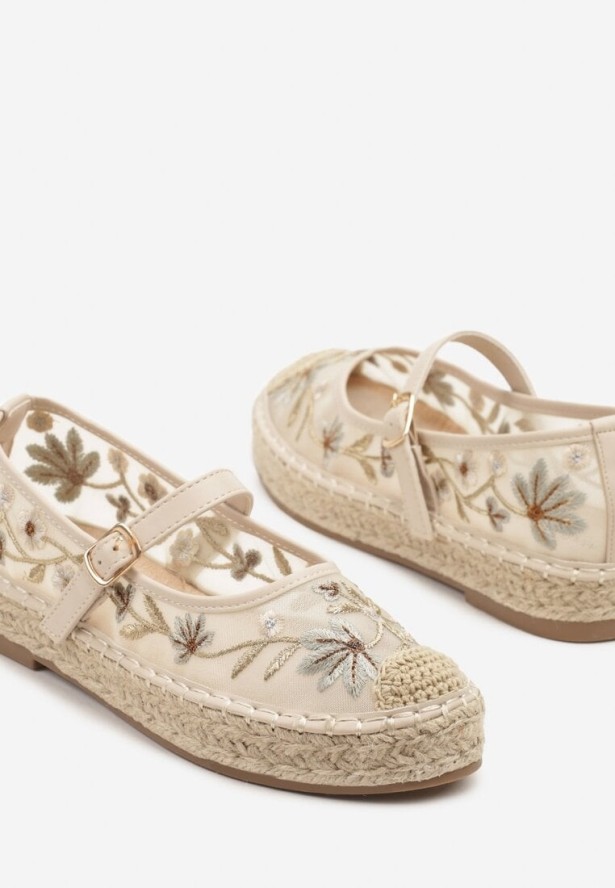 Beżowe Siateczkowe Espadryle na Plecionej Podeszwie z Paskiem z Klamrą i Haftem Vilritia