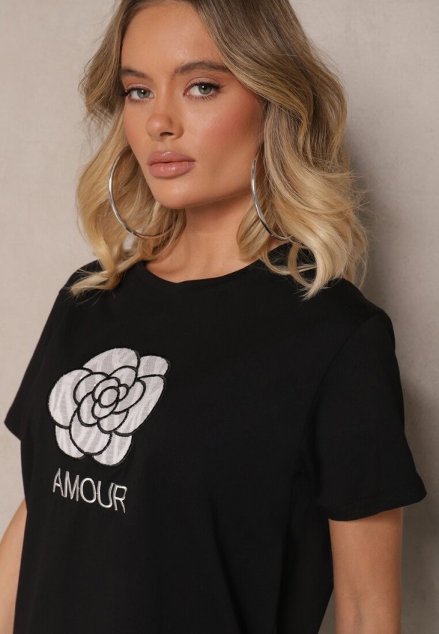 Czarna Bawełniana Bluzka Ozdobiona Napisem i Haftem Nalanith