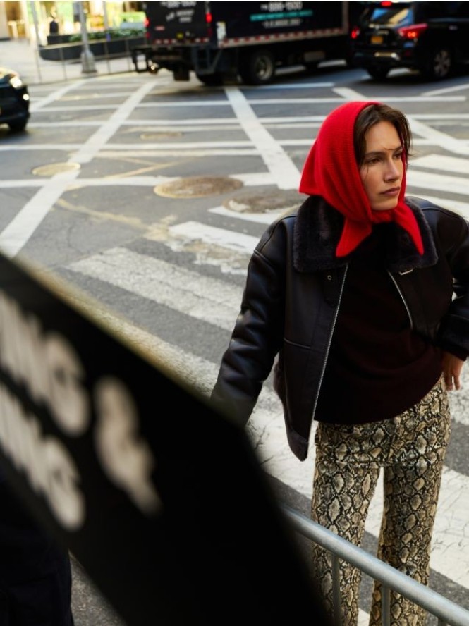 Jeansy w zwierzęcy wzór - wielobarwny