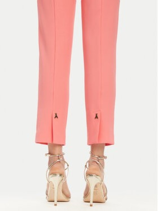 Patrizia Pepe Spodnie materiałowe 2P1683 A411 Koralowy Regular Fit