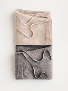 Wełniane spodnie z dodatkiem kaszmiru - brązowy