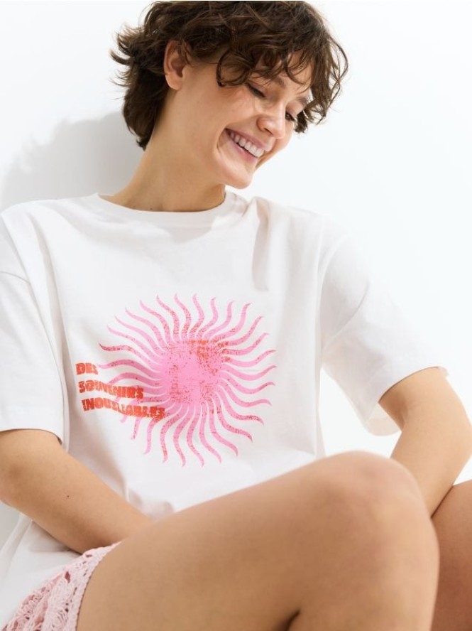 T-shirt z nadrukiem - złamana biel